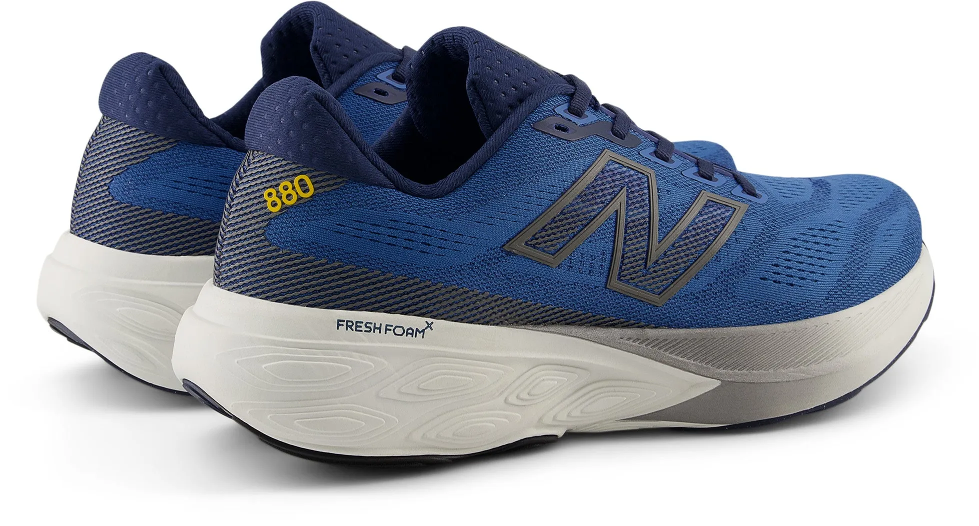 880 V15 Men's Running Shoes (Width 2E)