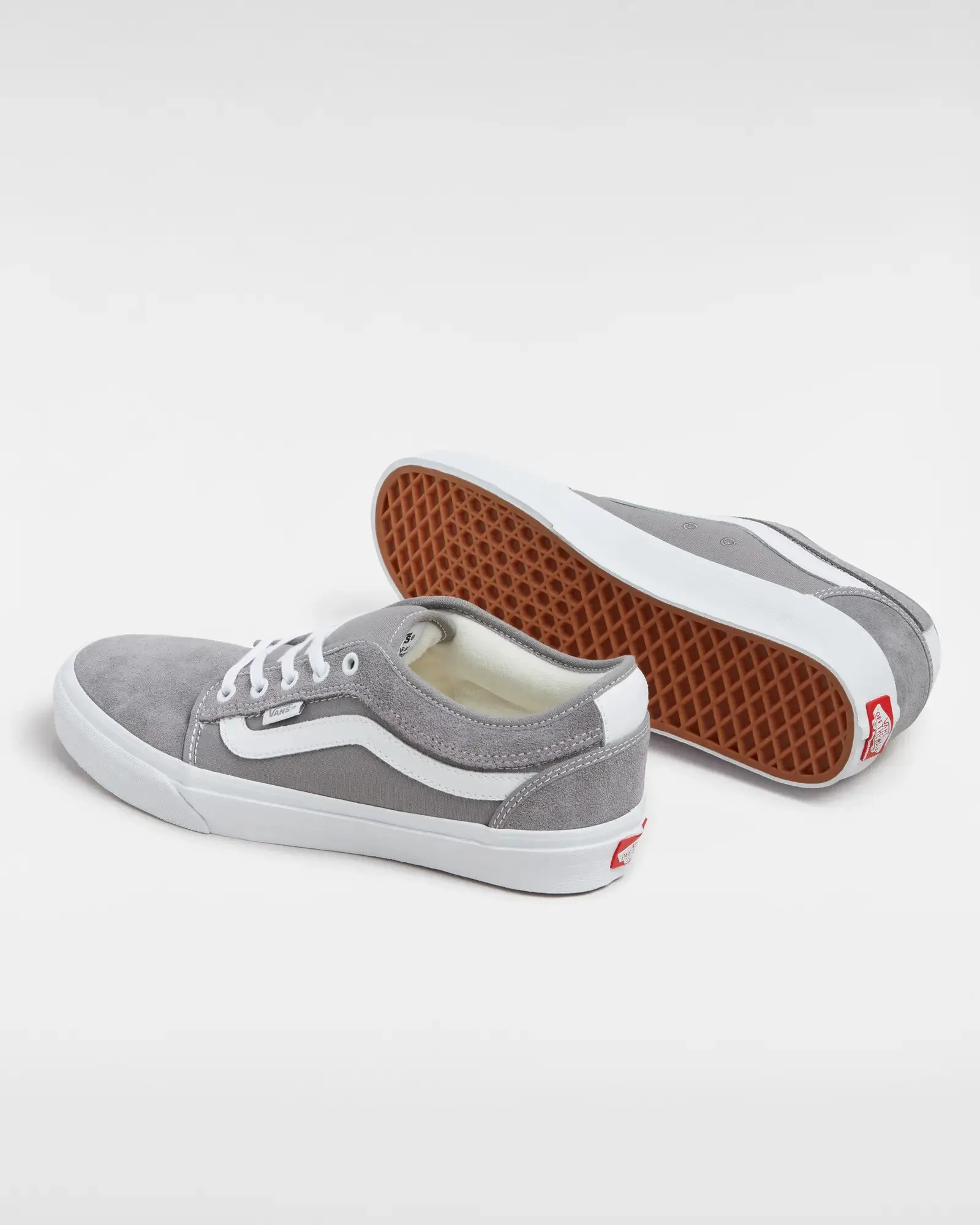 Chukka Low Sidestripe Shoes in Light Grey