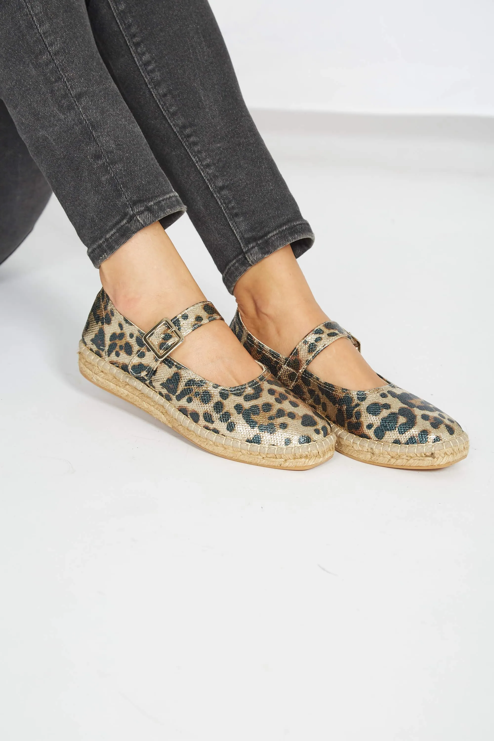 Leopard Vegan Recycled Linen & Jute Manoletinas | Multi
