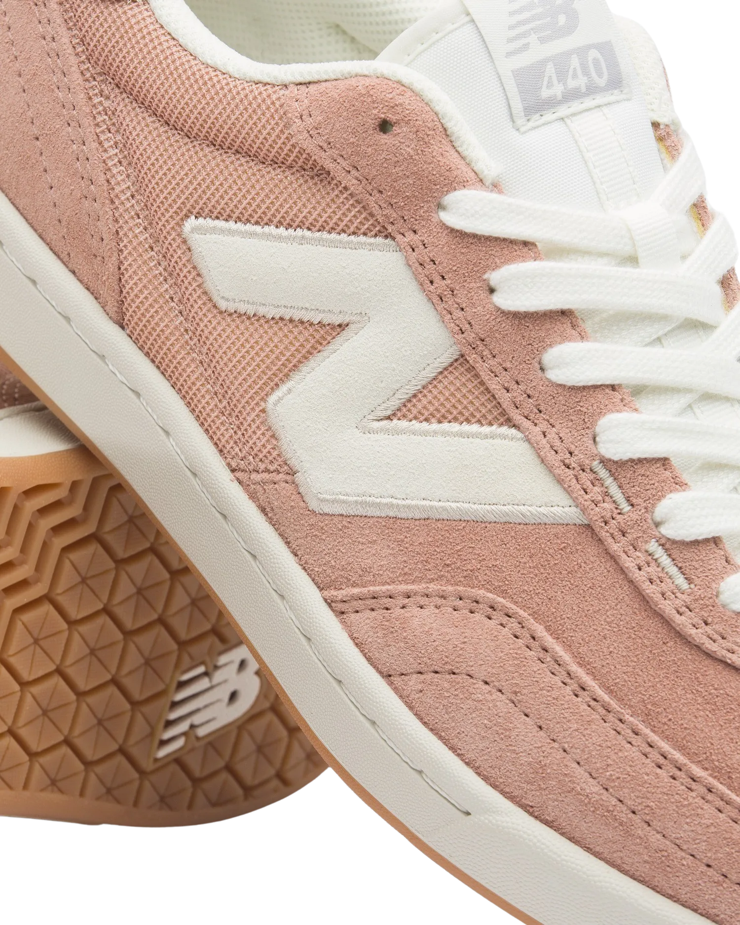 Numeric 440 V2 Shoes in Rose & White