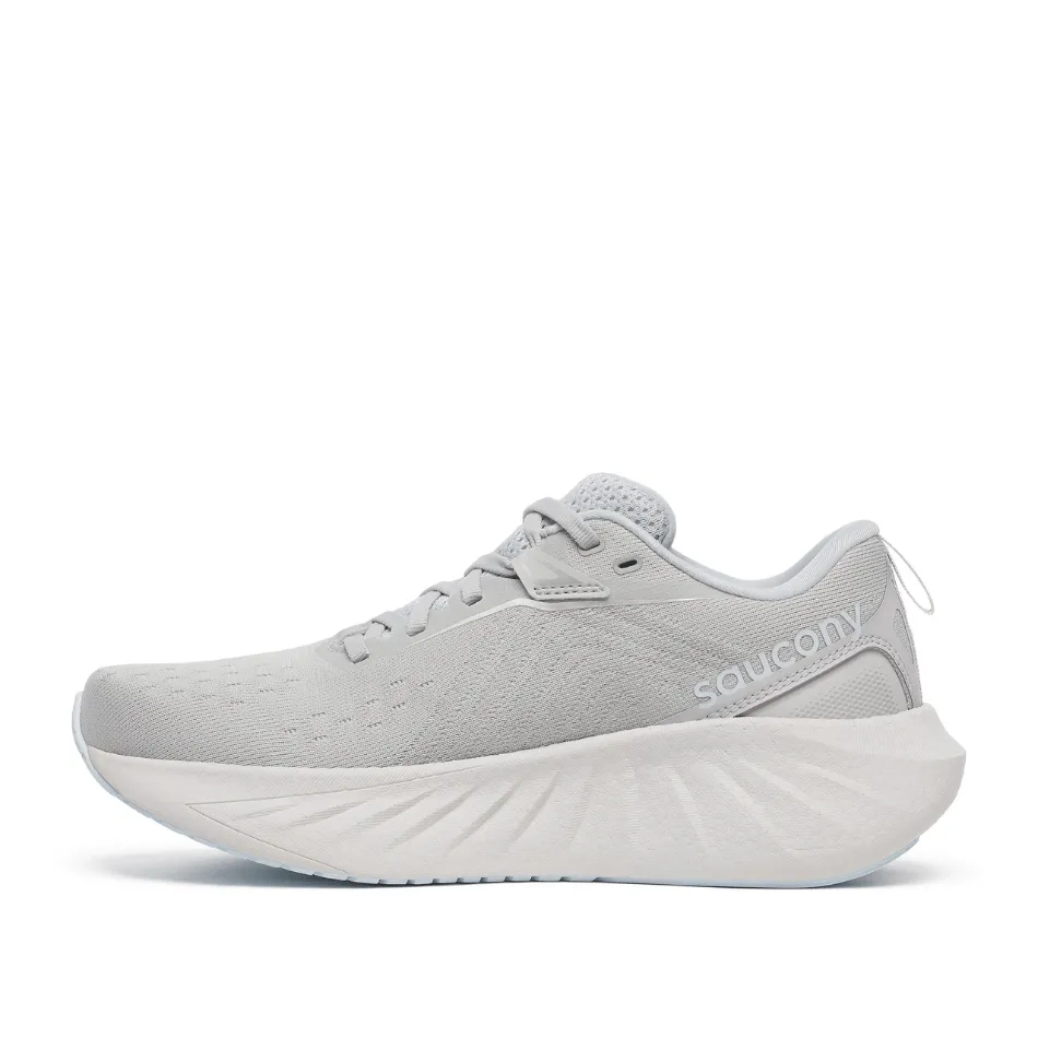 Saucony Women's Triumph 22 Running Shoes in Cloud - Online Exclusive