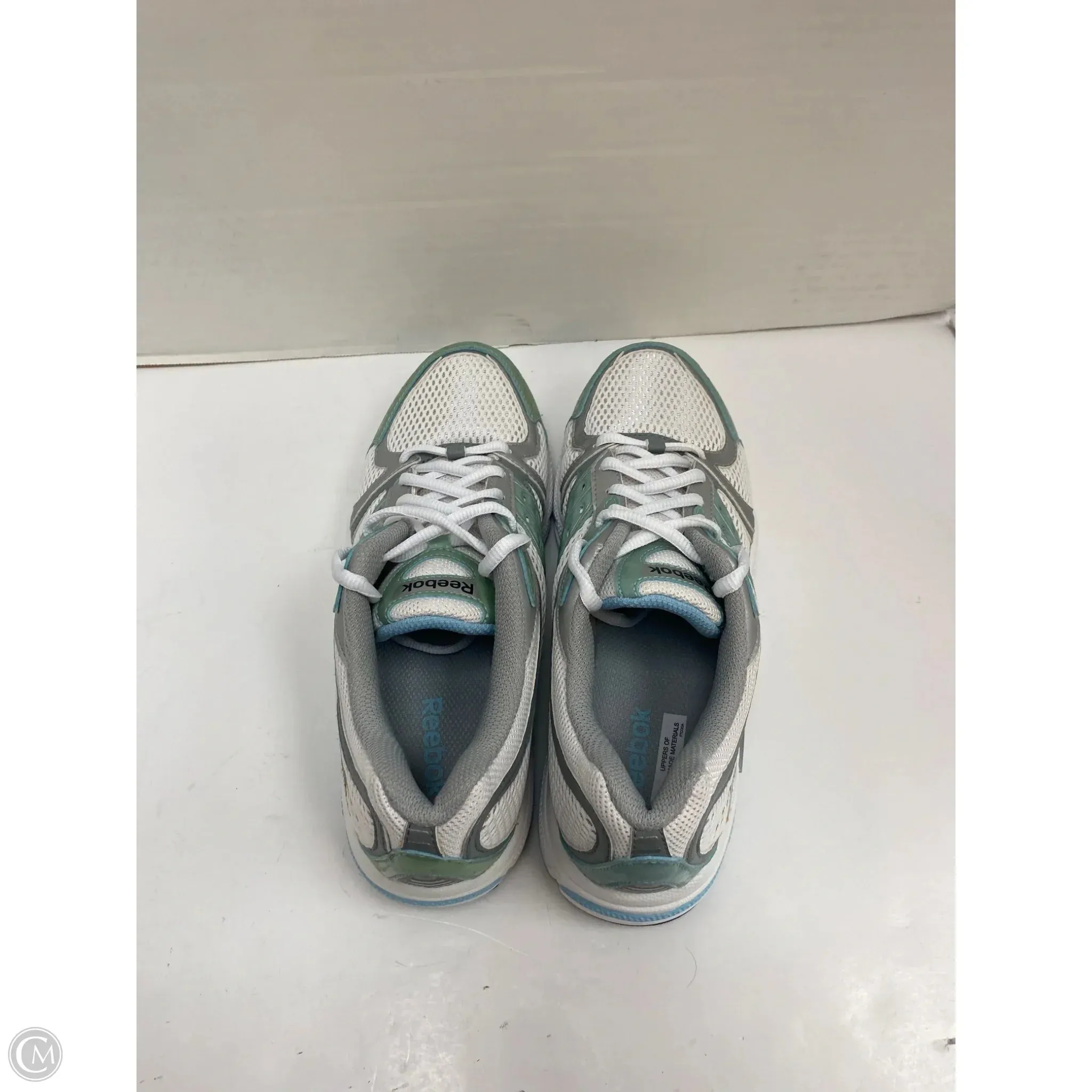 Shoes Athletic By Reebok In White, Size: 9