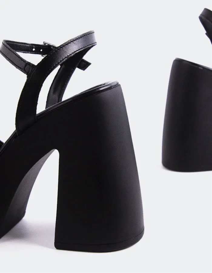 Veria Black Leather